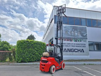 Carretilla contrapesada de 4 ruedas Hangcha XF35G-2