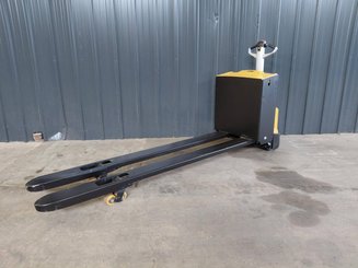 Transpaleta con conductor acompañante Caterpillar NPP20N2