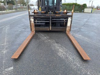 Carretilla contrapesada de 4 ruedas Yale GDP140EC