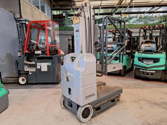 Plataforma de mástil JLG 20MVL