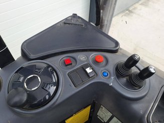 Apilador con plataforma Caterpillar NSR20N