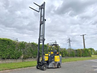 Carretilla articulada Aisle Master 20SE