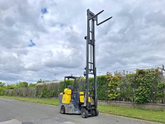Carretilla articulada Aisle Master 20SE
