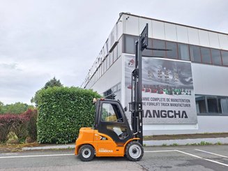 Carretilla contrapesada de 4 ruedas Hangcha XE30i (CPD30-XEY2-SI)