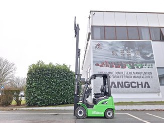 Carretilla contrapesada de 4 ruedas Hangcha XC18i
