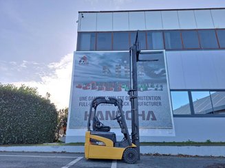 Carretilla contrapesada de 3 ruedas Caterpillar EP16NT - 9
