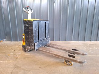 Transpaleta con conductor acompañante Caterpillar NPP20N2E