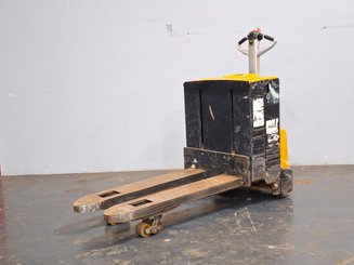 Transpaleta con conductor acompañante Caterpillar NPP20N2E