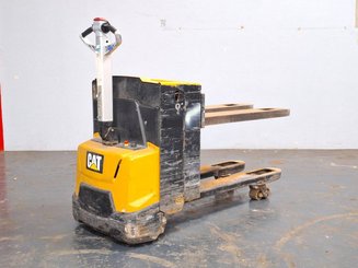 Transpaleta con conductor acompañante Caterpillar NPP20N2E