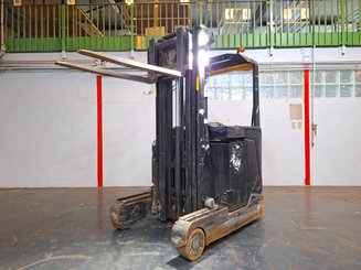 Carretilla retráctil Caterpillar NR16N2