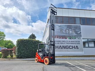 Carretilla contrapesada de 4 ruedas Hangcha XF25G-2
