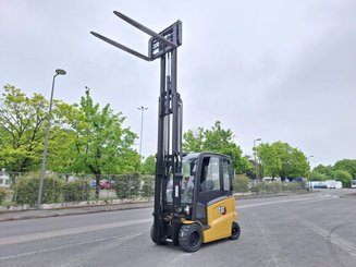 Carretilla contrapesada de 4 ruedas Caterpillar EP30N - 4