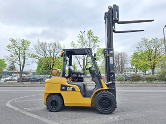 Carretilla contrapesada de 4 ruedas Caterpillar GP35 NTD - 10