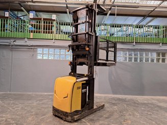 Preparadoras de pedidos con cabina de mando elevable Caterpillar NOH10N - 9