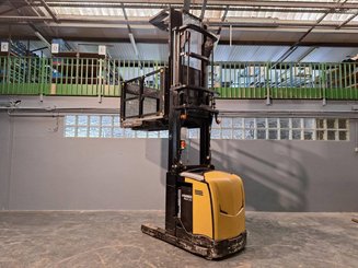 Preparadoras de pedidos con cabina de mando elevable Caterpillar NOH10N - 10
