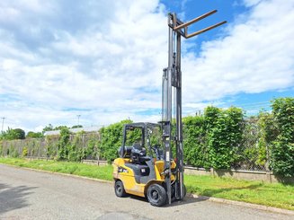 Carretilla contrapesada de 4 ruedas Caterpillar GP20CN