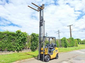 Carretilla contrapesada de 4 ruedas Caterpillar GP20CN - 2