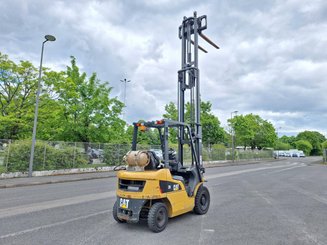 Carretilla contrapesada de 4 ruedas Caterpillar GP20NT