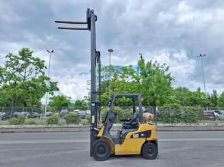 Carretilla contrapesada de 4 ruedas Caterpillar GP20NT
