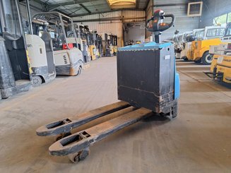 Transpaleta con conductor acompañante Heli CBD20-150