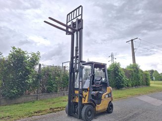 Carretilla contrapesada de 4 ruedas Caterpillar GP15NT - 2