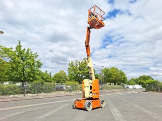 Plataforma articulada JLG E300AJP - 12
