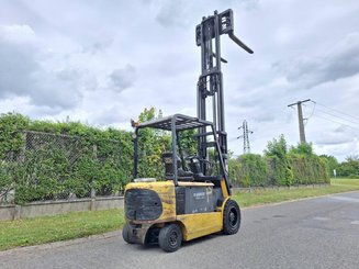 Carretilla contrapesada de 4 ruedas Caterpillar EP30K