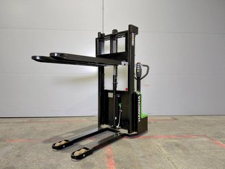 Apilador con conductor acompañante Hangcha CDD12-A2MC2-ISZ