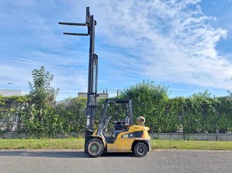 Carretilla contrapesada de 4 ruedas Caterpillar GP30NTD - 7