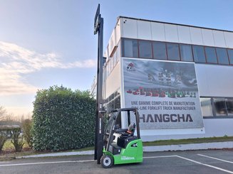 Carretilla contrapesada de 3 ruedas Hangcha XC3-18i (CPDS18-XCC2G-SI)