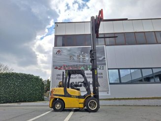 Carretilla contrapesada de 4 ruedas Yale GLP45SVX5