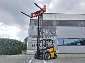 Carretilla contrapesada de 4 ruedas Yale GLP45SVX5