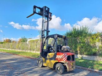 Carretilla contrapesada de 4 ruedas Yale GLP35VX