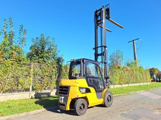 Carretilla contrapesada de 4 ruedas Caterpillar DP40 NT - 11