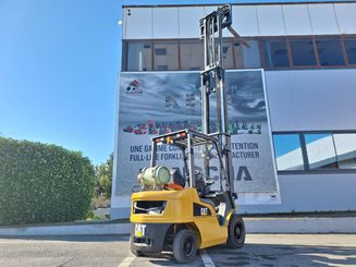 Carretilla contrapesada de 4 ruedas Caterpillar GP25NT