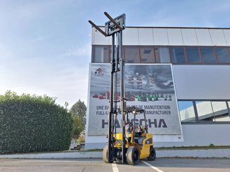 Carretilla contrapesada de 4 ruedas Caterpillar GP30NT