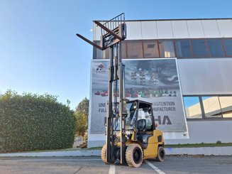 Carretilla contrapesada de 4 ruedas Caterpillar GP35NT