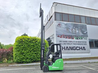 Carretilla contrapesada de 3 ruedas Hangcha  XC3-18i (CPDS18-XCY2G-SI) 