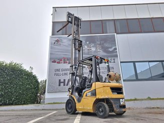 Carretilla contrapesada de 4 ruedas Caterpillar GP25N