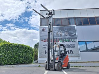 Carretilla contrapesada de 4 ruedas Fenwick H30 T - 02