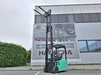 Carretilla contrapesada de 3 ruedas Yale ERP16VT - 4