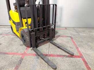 Carretilla contrapesada de 4 ruedas Yale gdp16vx