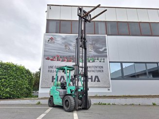 Carretilla contrapesada de 4 ruedas Mitsubishi FG30N - 4