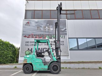 Carretilla contrapesada de 4 ruedas Mitsubishi FG30N - 6