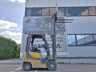 Carretilla contrapesada de 4 ruedas Yale GDP18VX