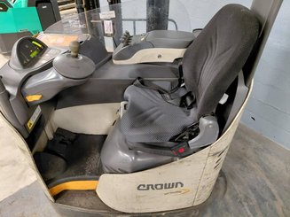 Carretilla retráctil Crown ESR 5260