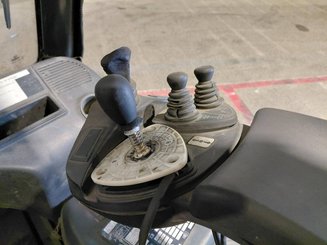 Carretilla contrapesada de 4 ruedas Fenwick E16P