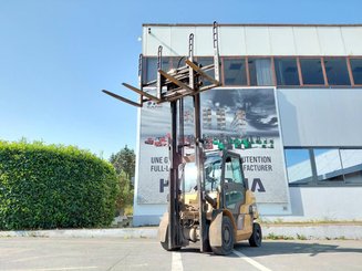 Carretilla contrapesada de 4 ruedas Caterpillar DP40N - 6