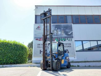 Carretilla contrapesada de 4 ruedas Caterpillar GP50NTD - 3