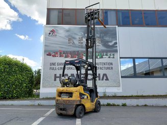 Carretilla contrapesada de 4 ruedas Caterpillar GP18N